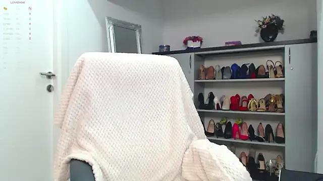 Try our streaming cams variety and talk on a personal level with our adorable girls streamers, showing off their bountiful shapes and dildos.