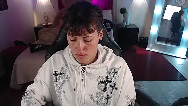 Try our streaming cams variety and talk on a personal level with our adorable girls streamers, showing off their bountiful shapes and dildos.