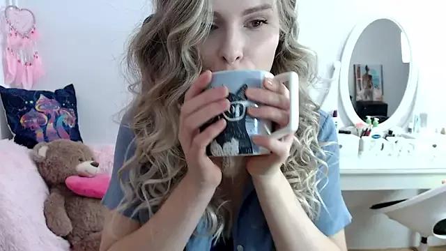 Try our streaming cams variety and talk on a personal level with our adorable girls streamers, showing off their bountiful shapes and dildos.