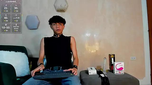 _taylor_black from StripChat is Freechat