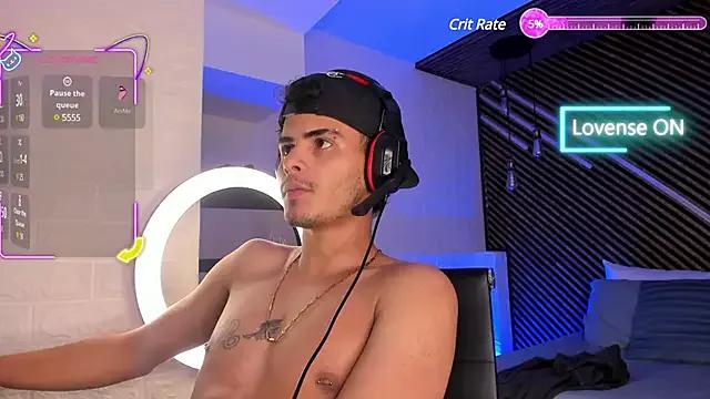 _white_fox_1 from StripChat is Freechat