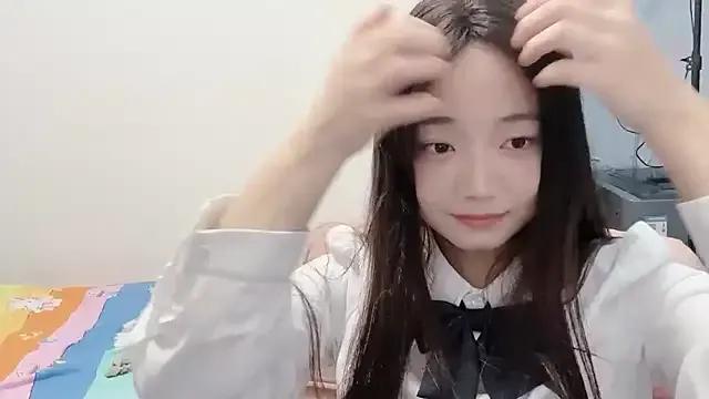 _xiaoniaojiang from StripChat is Freechat