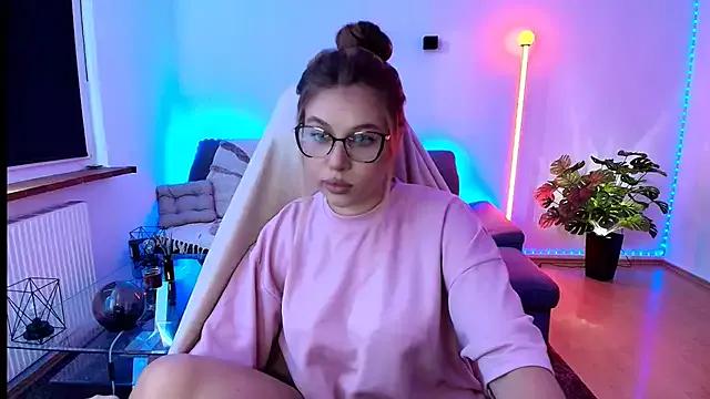 _your_Tessa_ from StripChat is Freechat