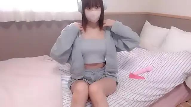 _yuuuuritan from StripChat
