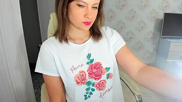 A_L_I_N_A from StripChat