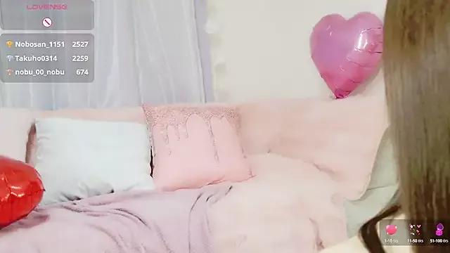 aaanyan from StripChat