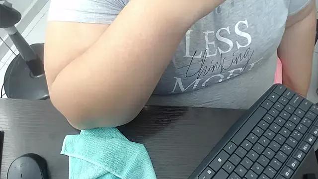 Aaliyah11 from StripChat