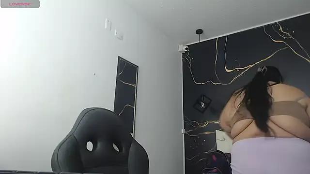 Aaliyah11 from StripChat