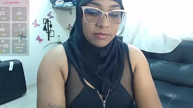Aaliyah_brown from StripChat