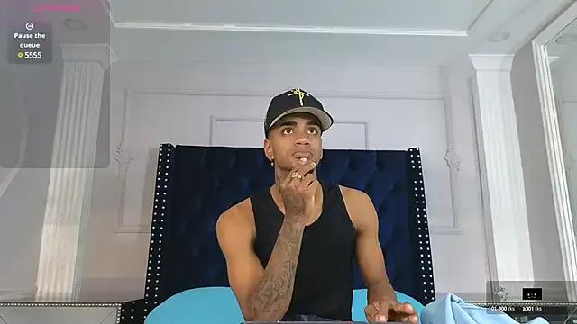 AaronCruz_ from StripChat