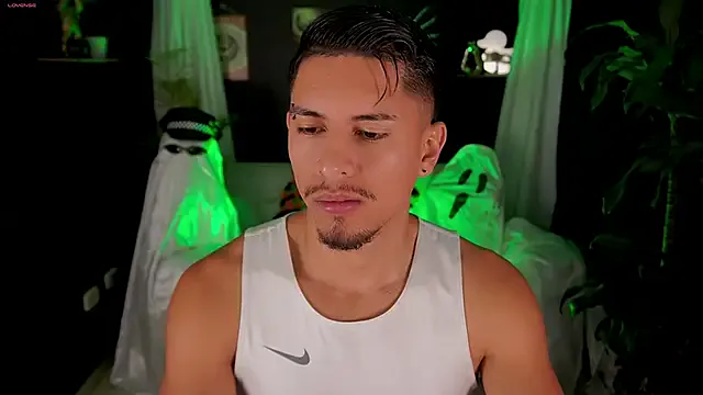 Aaronfox_x from StripChat