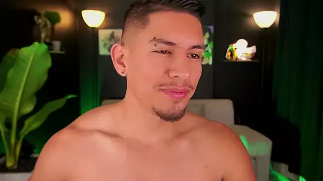 Aaronfox_x from StripChat