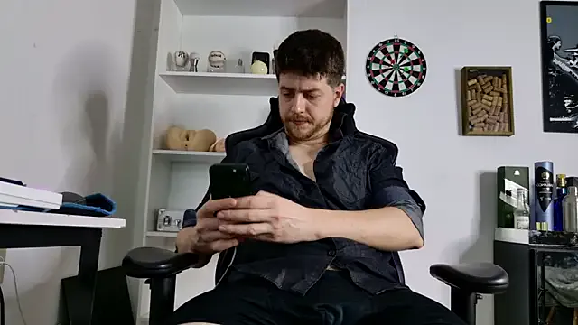 aaronlegend_ on StripChat 