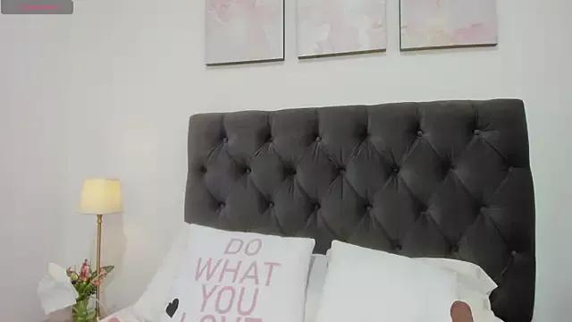 abbie_skinny from StripChat is Freechat