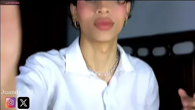 Abby_bella09 from StripChat