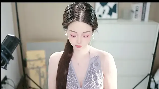 abbyli12 from StripChat is Freechat