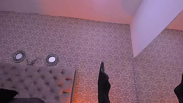 Try our streaming cams variety and talk on a personal level with our adorable girls streamers, showing off their bountiful shapes and dildos.