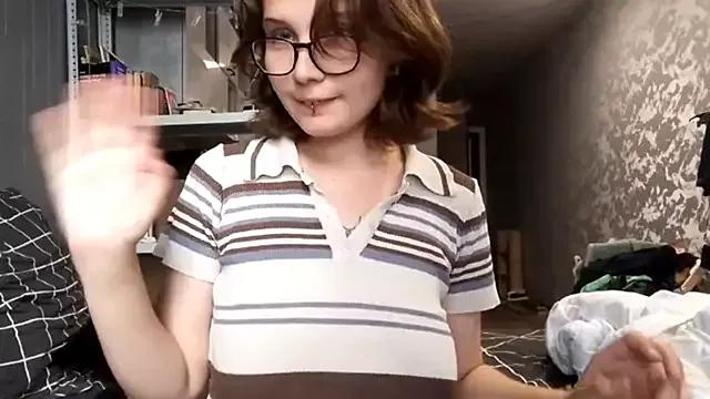 AchievedBlue from StripChat is Freechat
