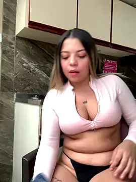 Try our streaming cams variety and talk on a personal level with our adorable girls streamers, showing off their bountiful shapes and dildos.