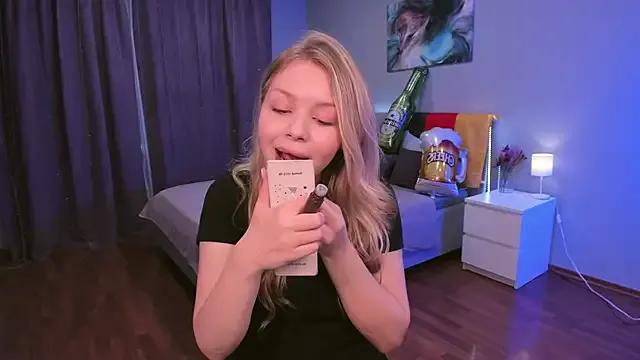 AdalineLove from StripChat