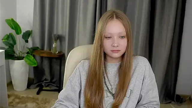 AdalineSheetz on StripChat 