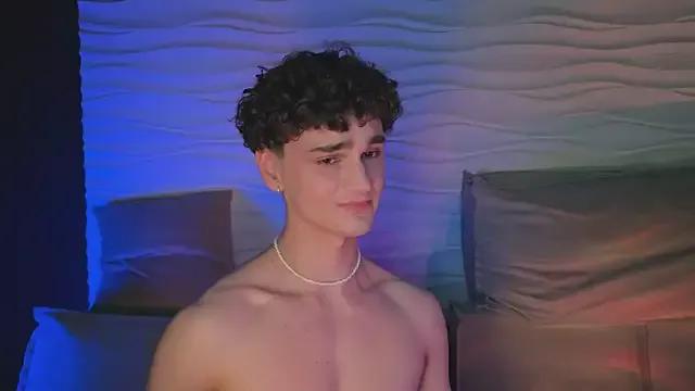 adam_21cm__ from StripChat