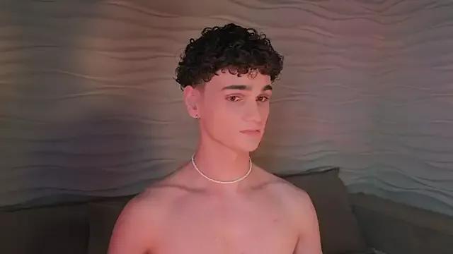 adam_21cm__ from StripChat