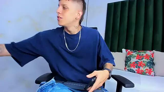 Adam_hard_ from StripChat