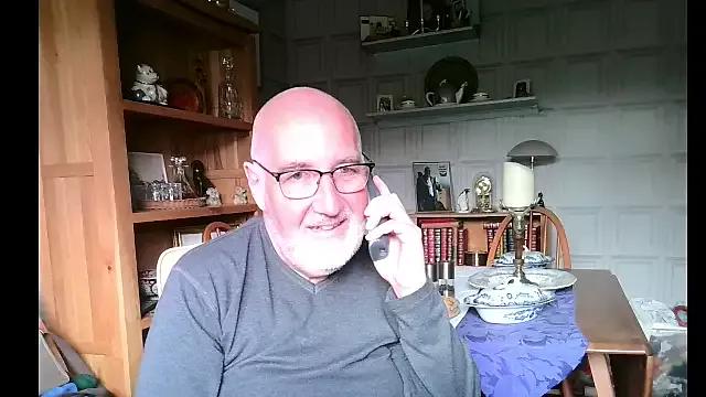 Adamdaddybear from StripChat