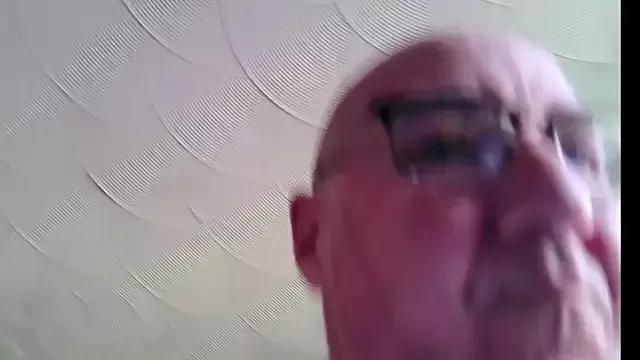 Adamdaddybear from StripChat
