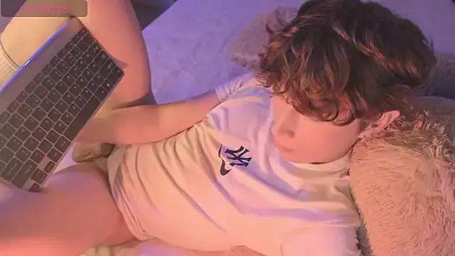 AdamDayt from StripChat