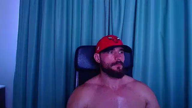 AdamJamesonn from StripChat