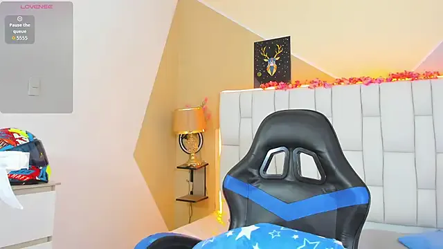 Adan_Oriol on StripChat 