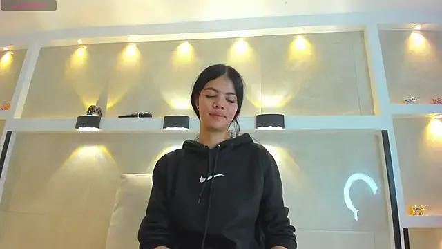 adara_scot from StripChat