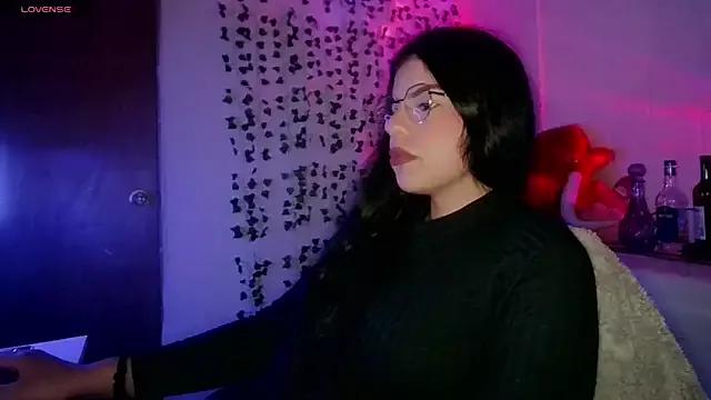 Adararose1 from StripChat