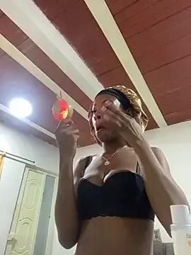 adaraSmiith from StripChat