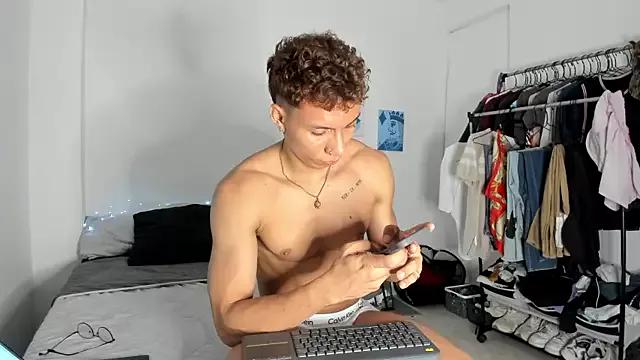 addam_moon10 from StripChat