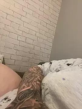 AddictiveRose_25 from StripChat is Freechat