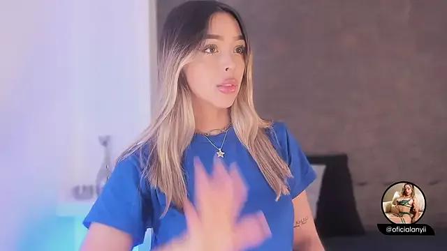 Addison_baker from StripChat is Freechat