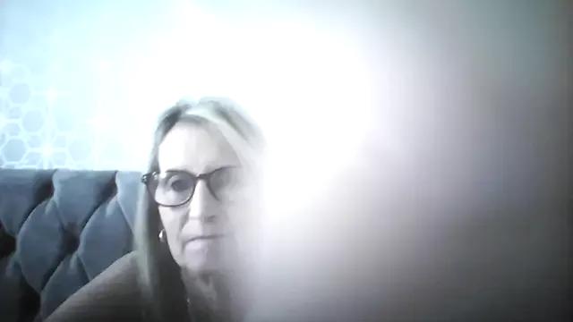Additive_Mature_Linda from StripChat