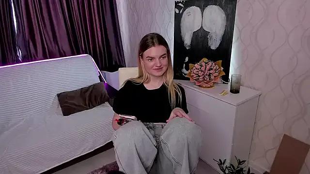 Try our streaming cams variety and talk on a personal level with our adorable girls streamers, showing off their bountiful shapes and dildos.