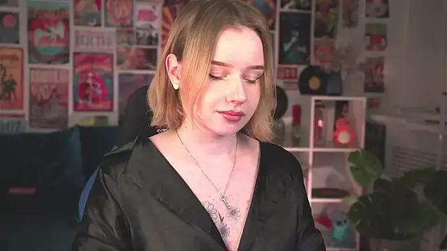 Try our streaming cams variety and talk on a personal level with our adorable girls streamers, showing off their bountiful shapes and dildos.