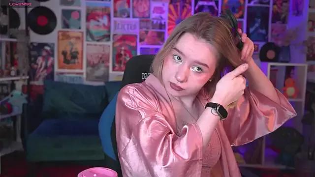 Try our streaming cams variety and talk on a personal level with our adorable girls streamers, showing off their bountiful shapes and dildos.