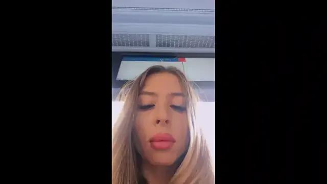 AdelinaDoll from StripChat is Freechat