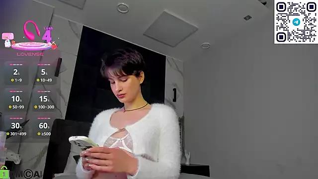 Adeline_Perle from StripChat is Freechat