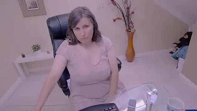 AdelineBlueEyes from StripChat is Freechat