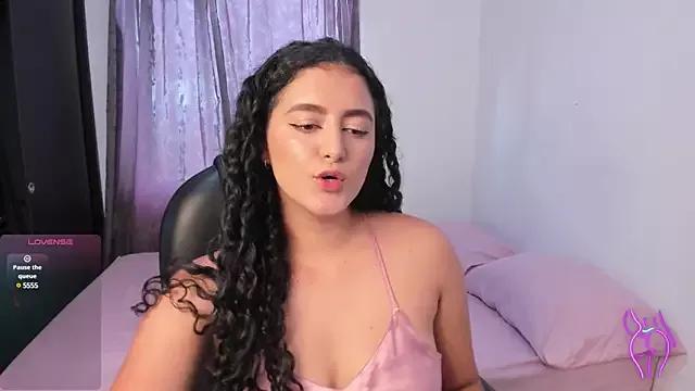 Adhara-zanne from StripChat