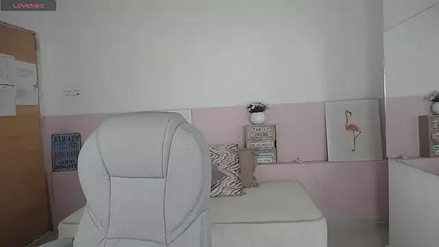 adhara_cortez from StripChat