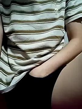 Adna7 from StripChat