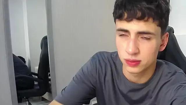 AdrianRinaldi from StripChat is Freechat